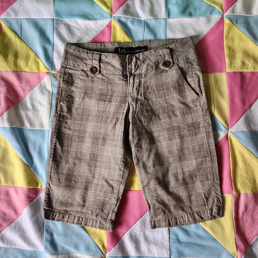 Brown Plaid Women's Bermuda Shorts
